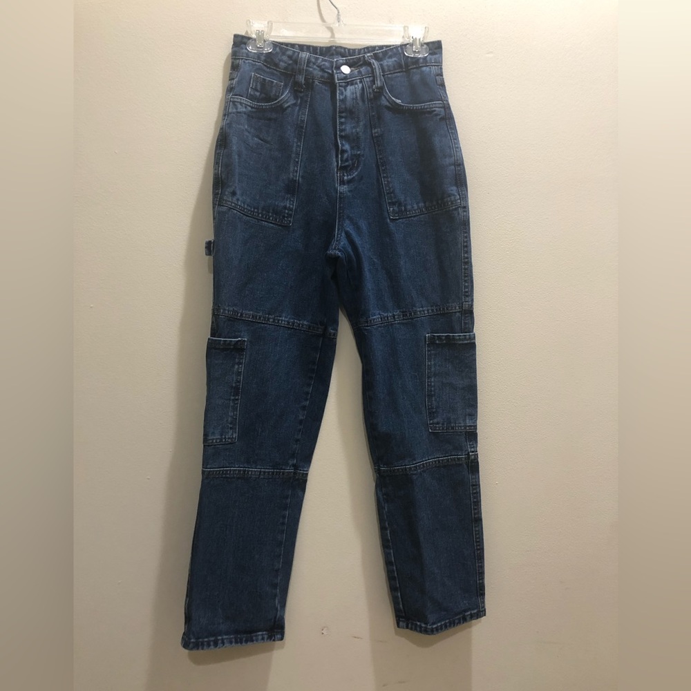 Shein women blue jeans pants with pockets. Size M